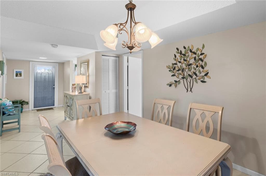 601 Teryl Rd 2262, Naples, FL 34112-27