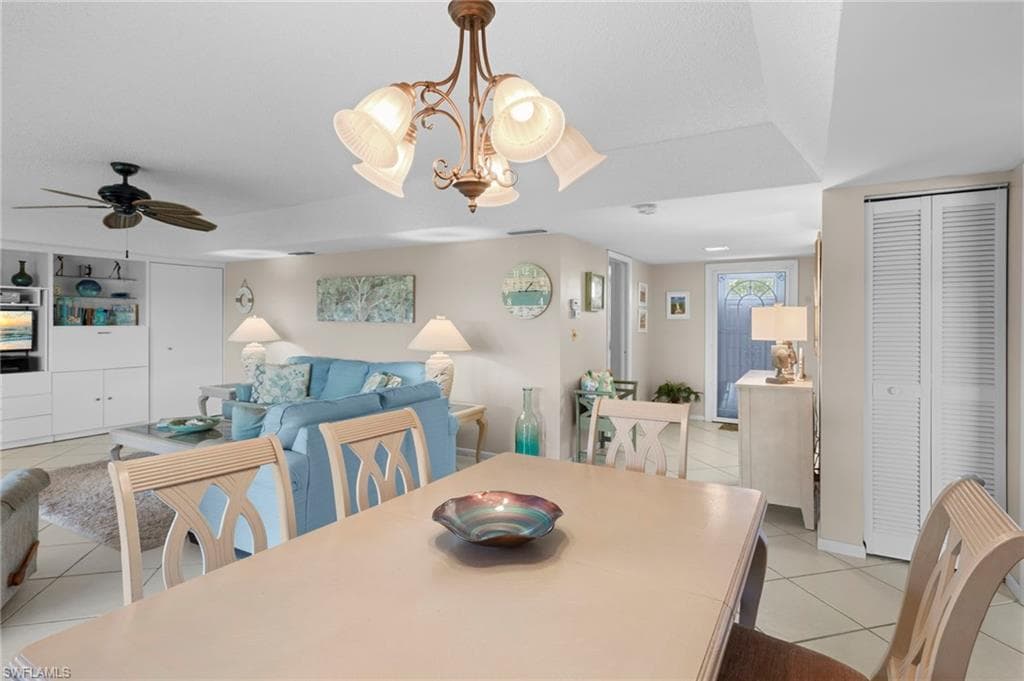 601 Teryl Rd 2262, Naples, FL 34112-28
