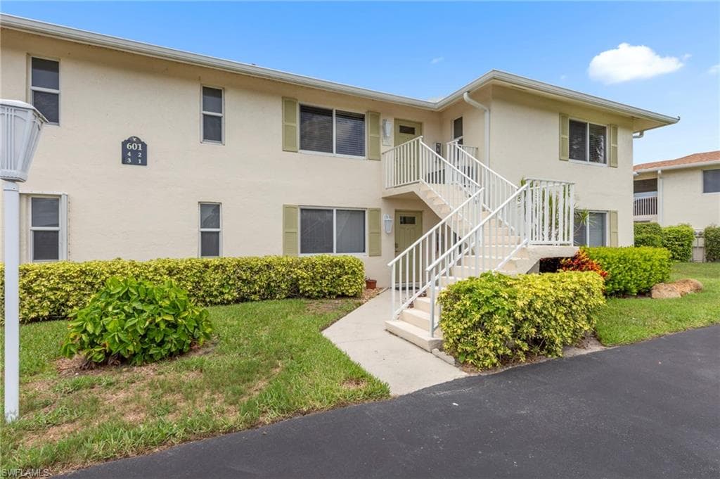601 Teryl Rd 2262, Naples, FL 34112-46