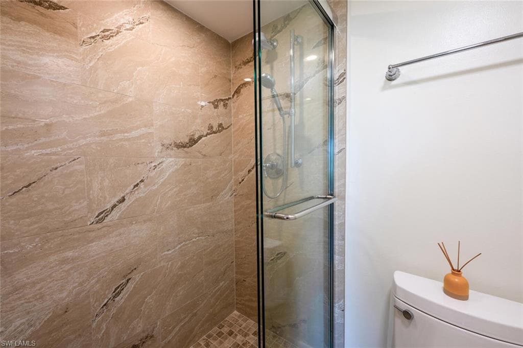 3055 Riviera Dr 306, Naples, FL 34103-19
