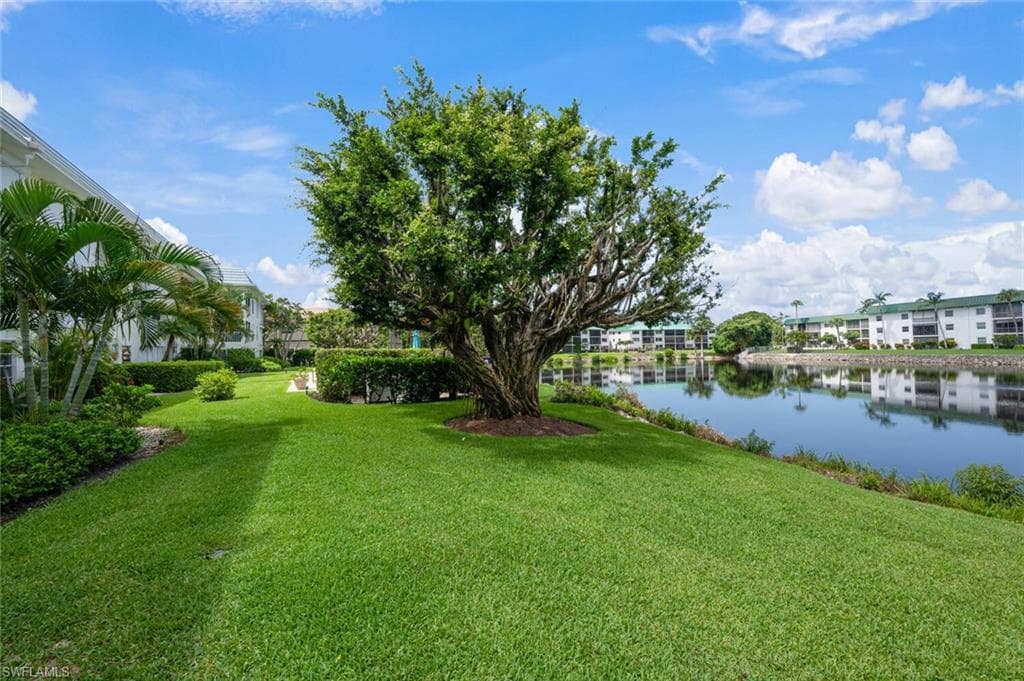 3055 Riviera Dr 306, Naples, FL 34103-27