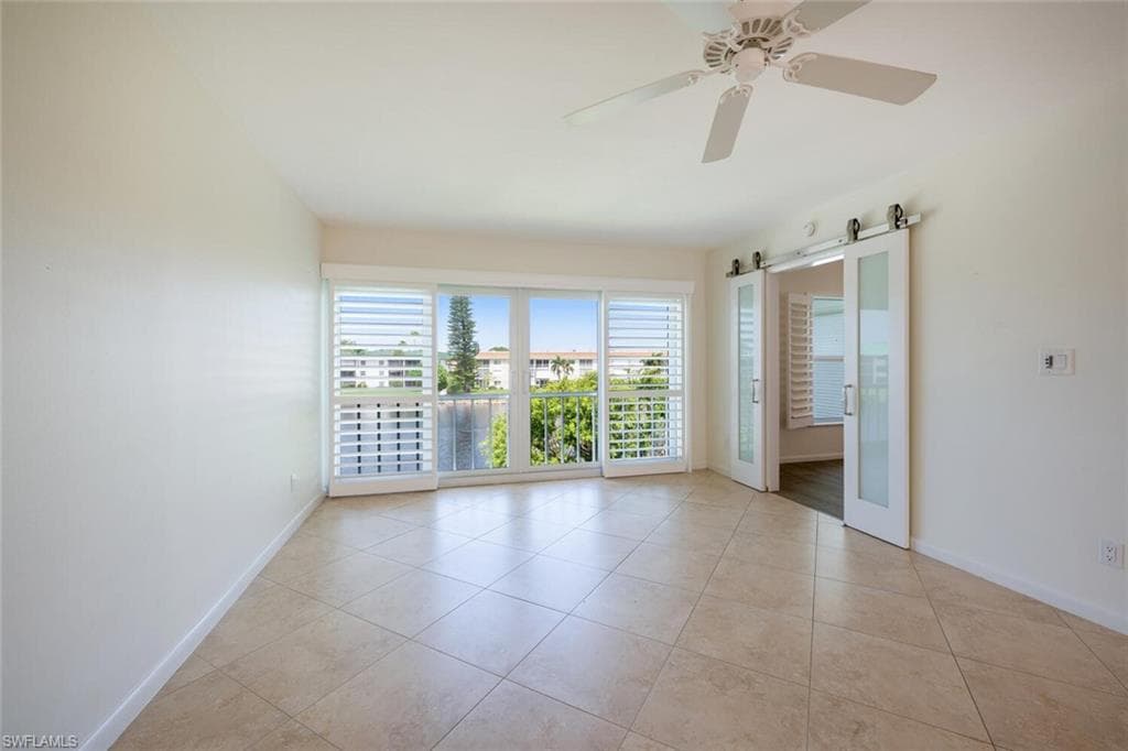 3055 Riviera Dr 306, Naples, FL 34103-5