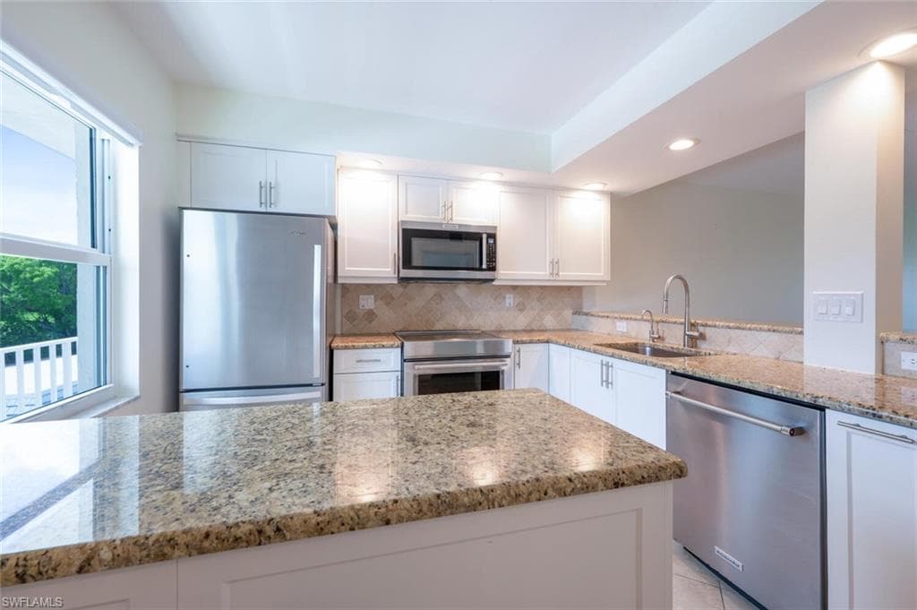 3055 Riviera Dr 306, Naples, FL 34103-7