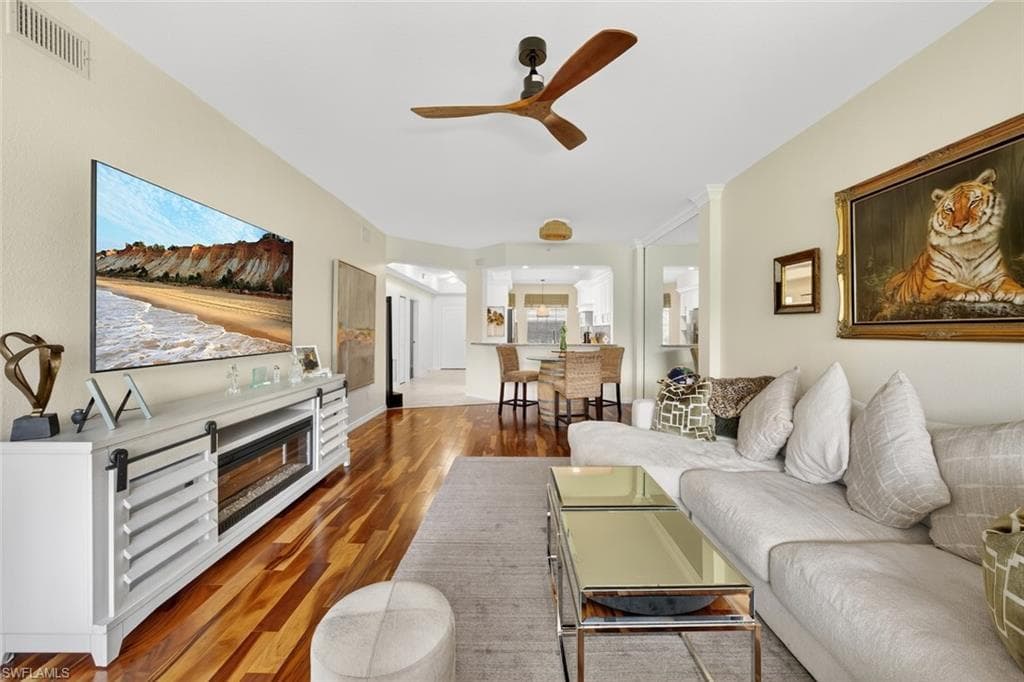 1940 Willow Bend Cir 102, Naples, FL 34109-10