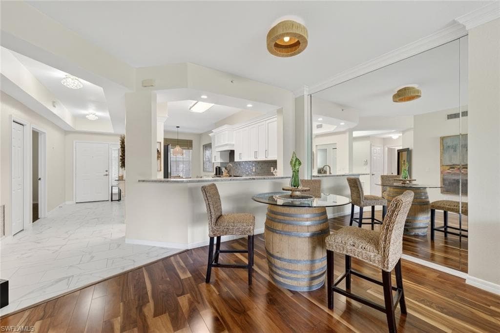 1940 Willow Bend Cir 102, Naples, FL 34109-11