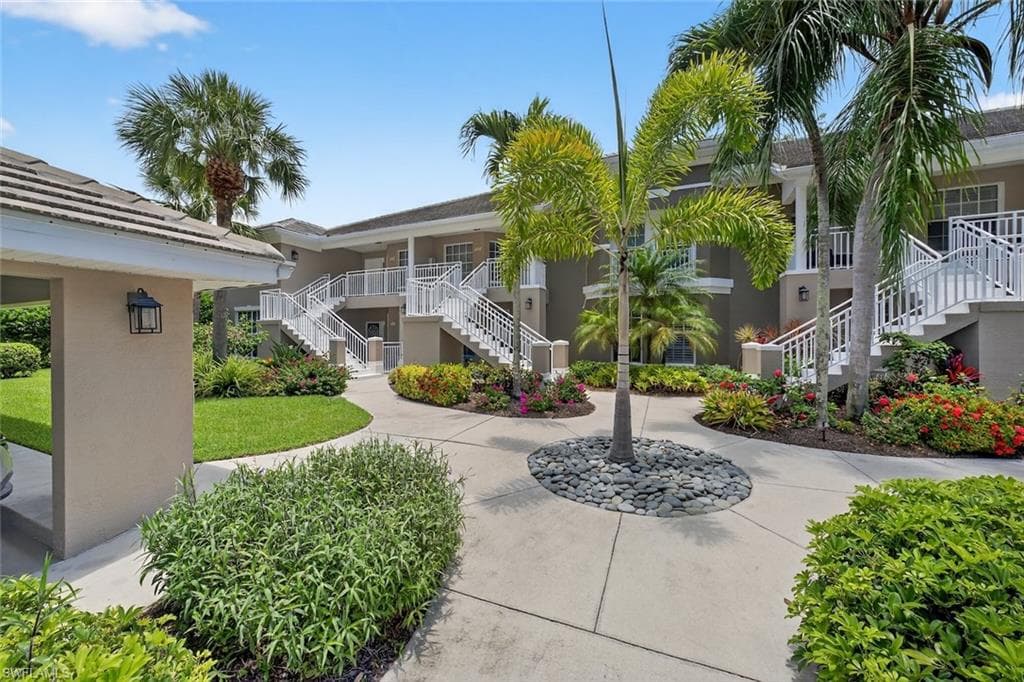 1940 Willow Bend Cir 102, Naples, FL 34109-1