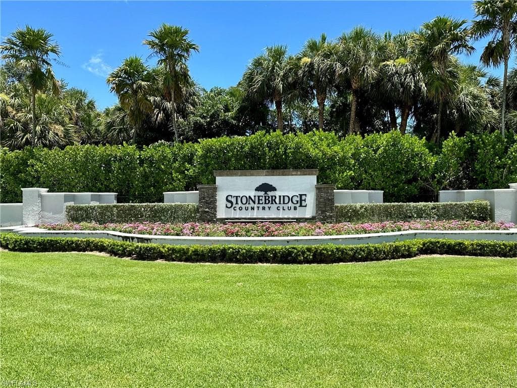1940 Willow Bend Cir 102, Naples, FL 34109-40