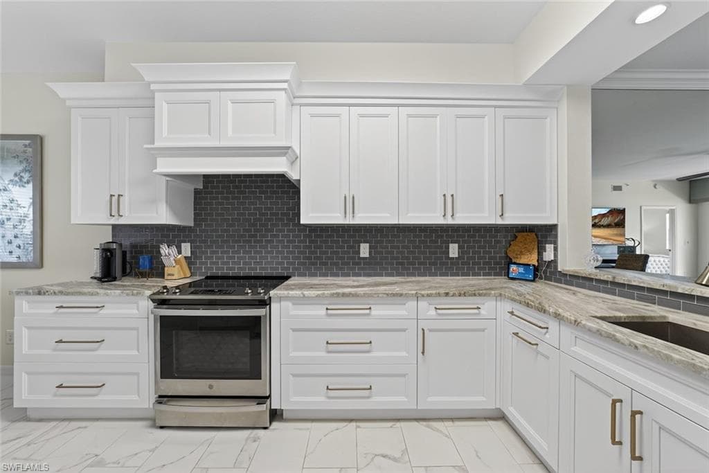 1940 Willow Bend Cir 102, Naples, FL 34109-4