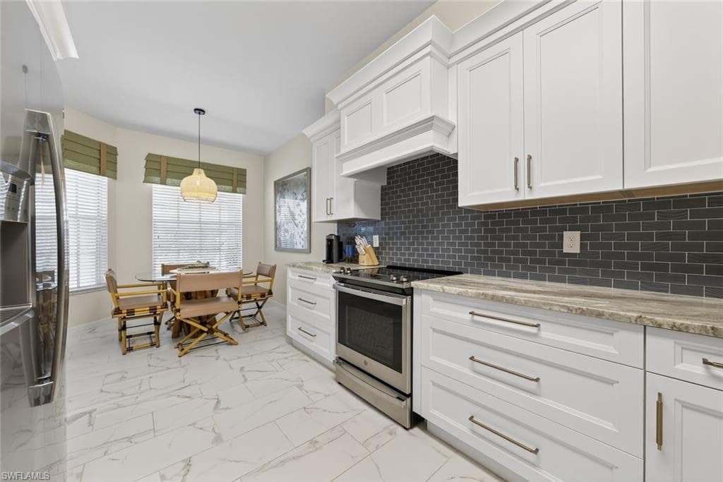 1940 Willow Bend Cir 102, Naples, FL 34109-5