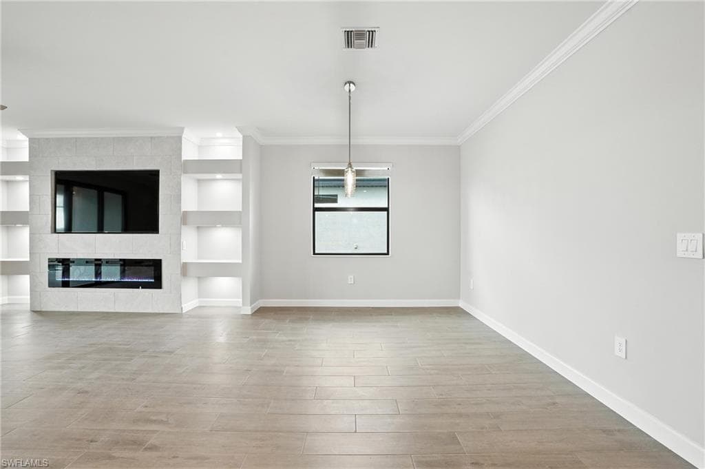 19105 Hinkley Dr, Estero, FL 33928-12
