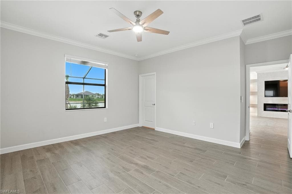 19105 Hinkley Dr, Estero, FL 33928-30