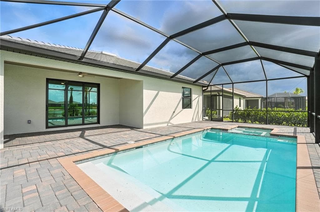 19105 Hinkley Dr, Estero, FL 33928-39