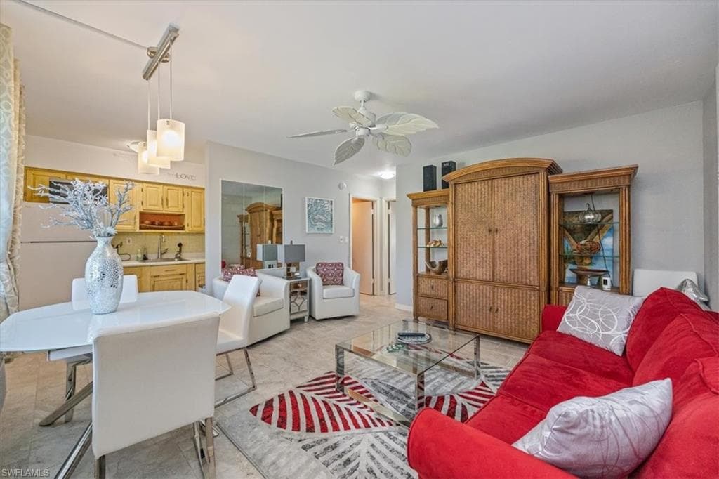 235 Seaview Ct B2, Marco Island, FL 34145-8