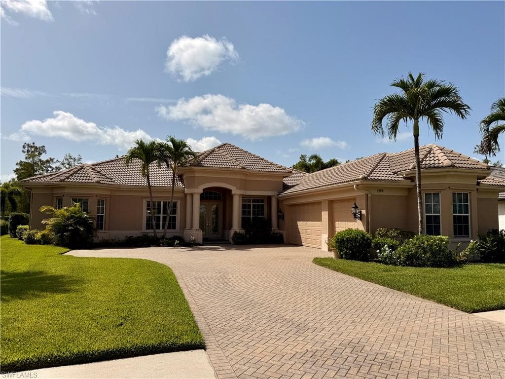 7488 Treeline Dr, Naples, FL 34119-2