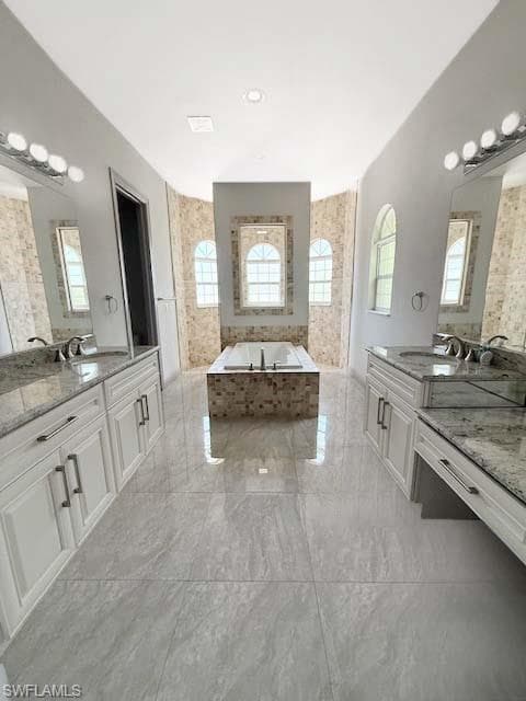 3120 68th St SW, Naples, FL 34105-15