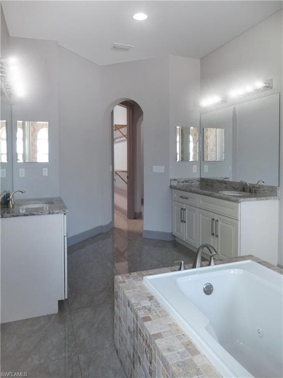 3120 68th St SW, Naples, FL 34105-16