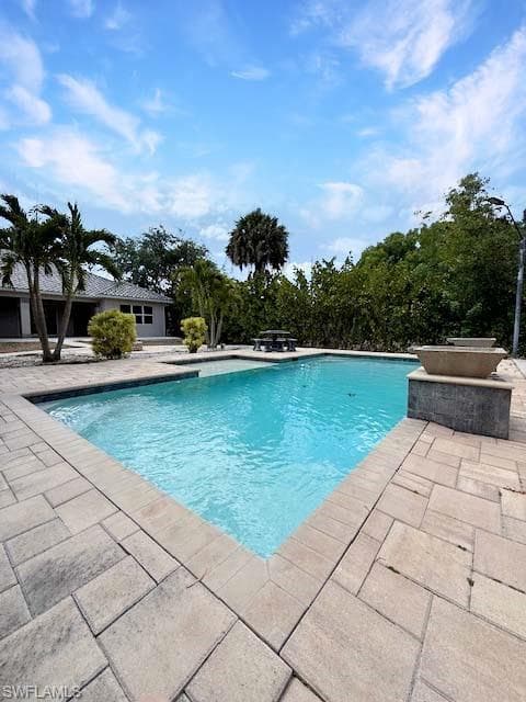 3120 68th St SW, Naples, FL 34105-7