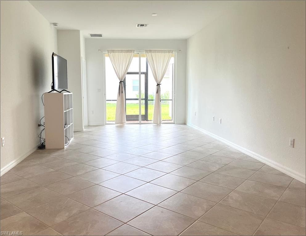 2640 Vine Ave, Naples, FL 34120-9