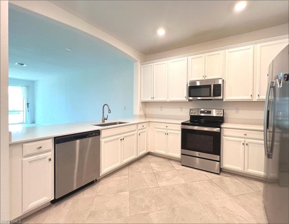2640 Vine Ave, Naples, FL 34120-10