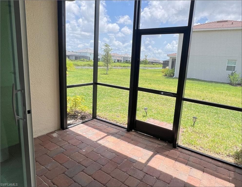 2640 Vine Ave, Naples, FL 34120-14