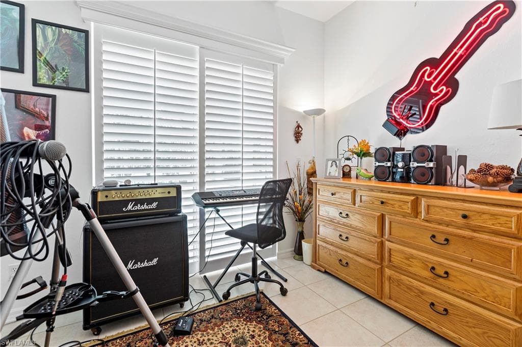 3480 17th Ave SW, Naples, FL 34117-16