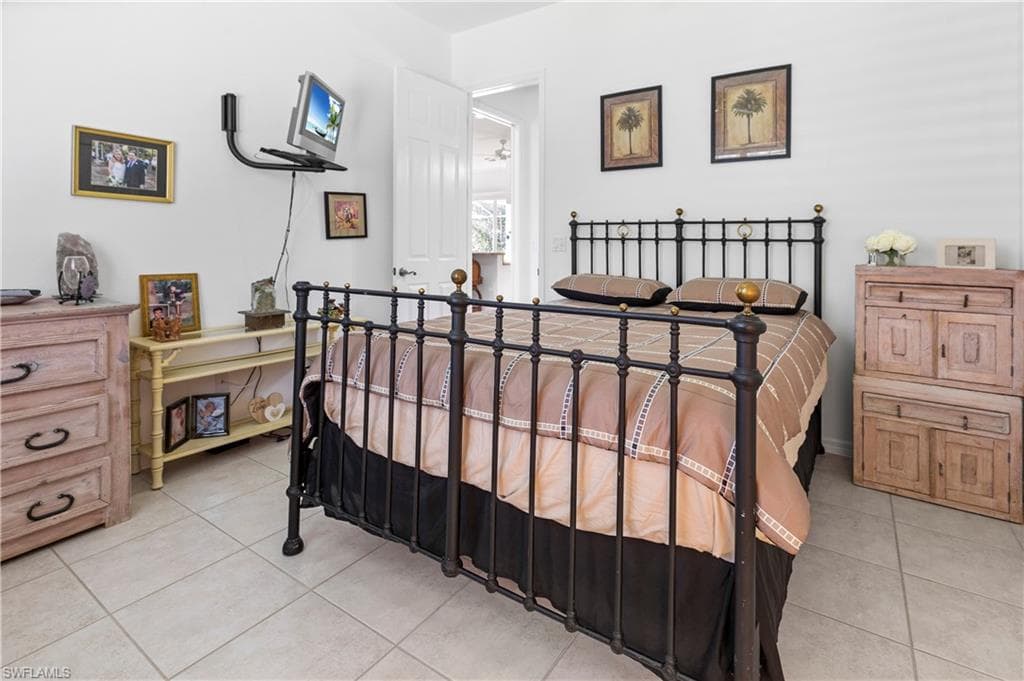 3480 17th Ave SW, Naples, FL 34117-22