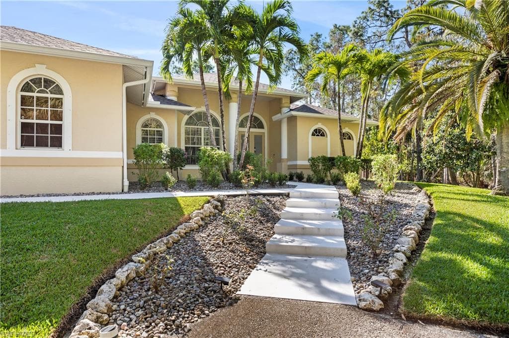 3480 17th Ave SW, Naples, FL 34117-3