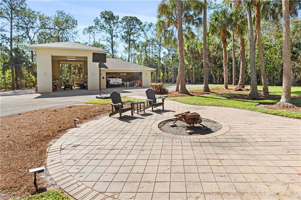 3480 17th Ave SW, Naples, FL 34117-45