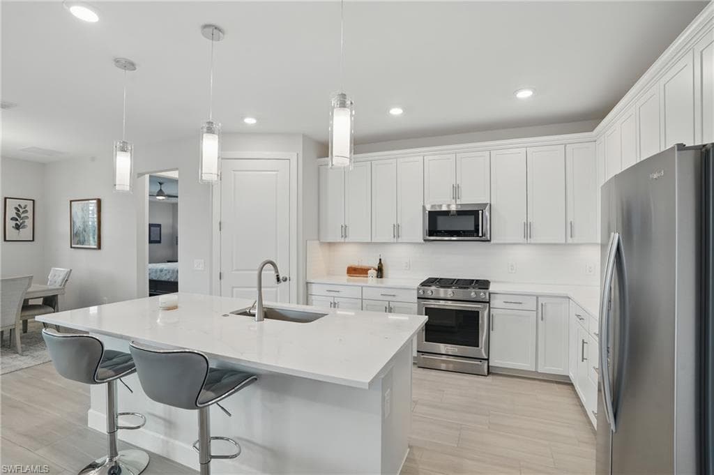 1870 Amador Ct, Naples, FL 34120-8