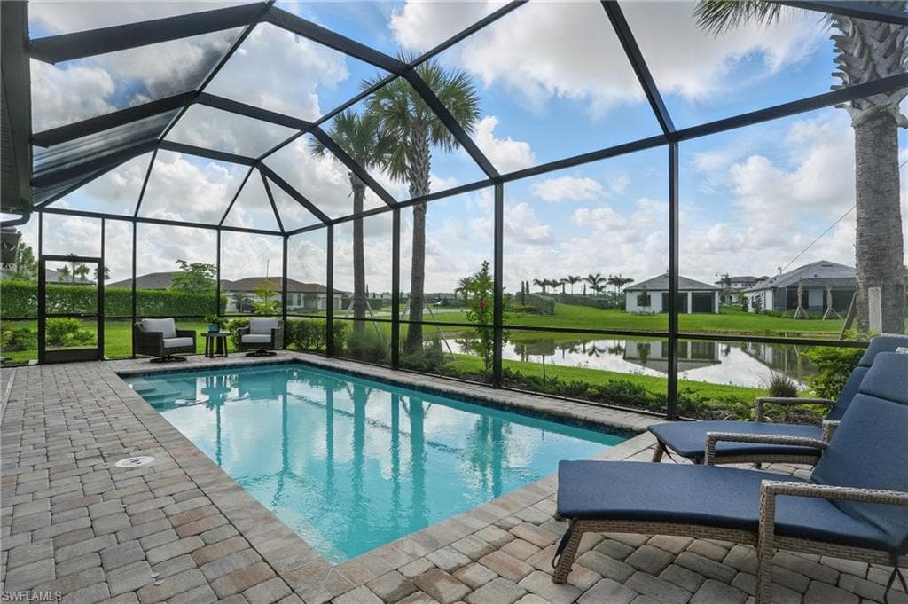 1870 Amador Ct, Naples, FL 34120-32