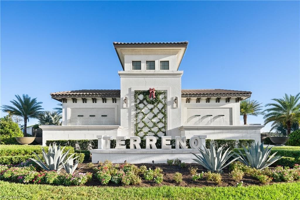 1870 Amador Ct, Naples, FL 34120-38