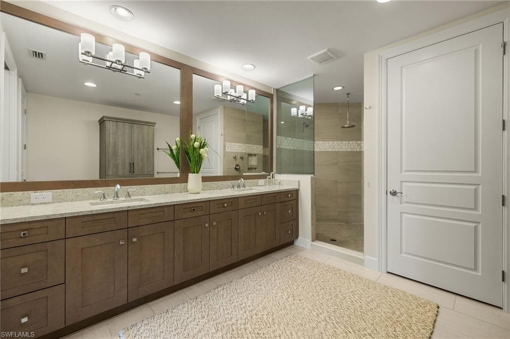 16382 Viansa Way 3-202, Naples, FL 34110-24