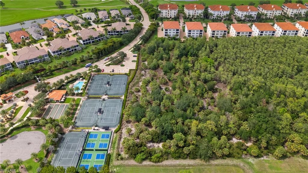 16382 Viansa Way 3-202, Naples, FL 34110-42