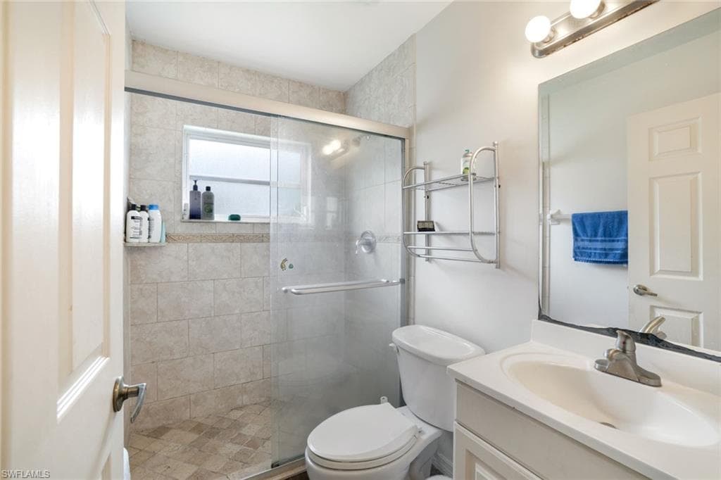 1920 Piccadilly Circus, Naples, FL 34112-20