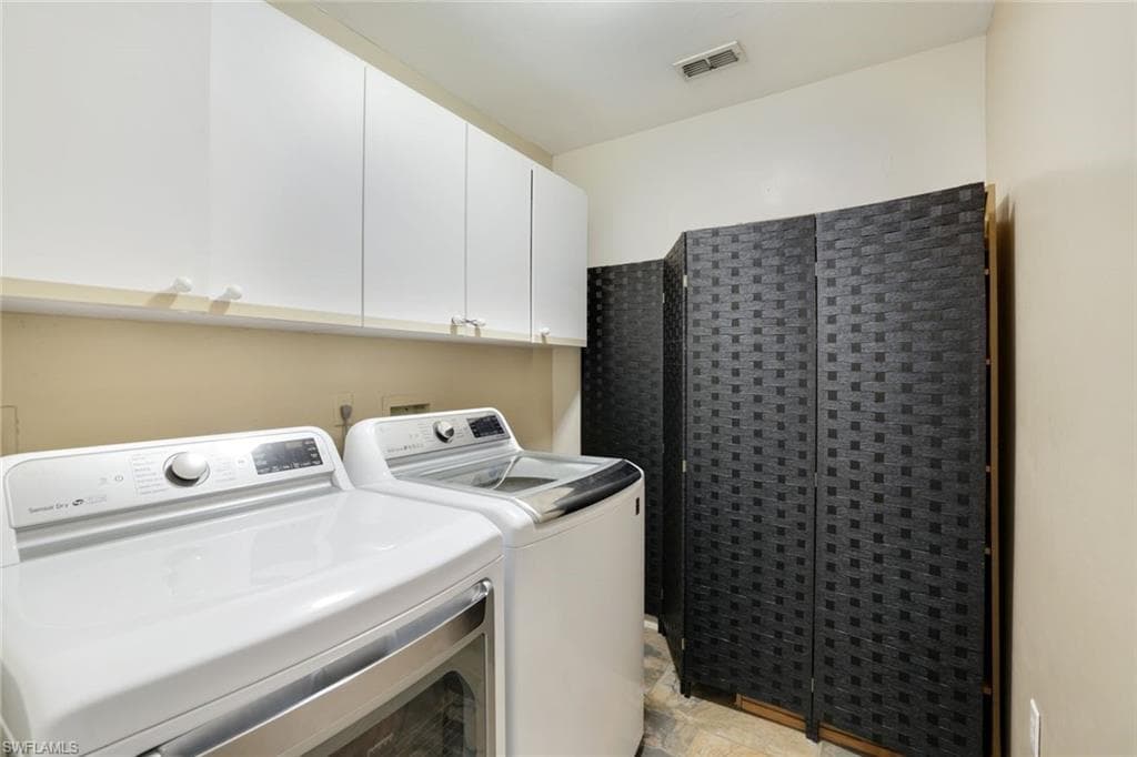 1920 Piccadilly Circus, Naples, FL 34112-21