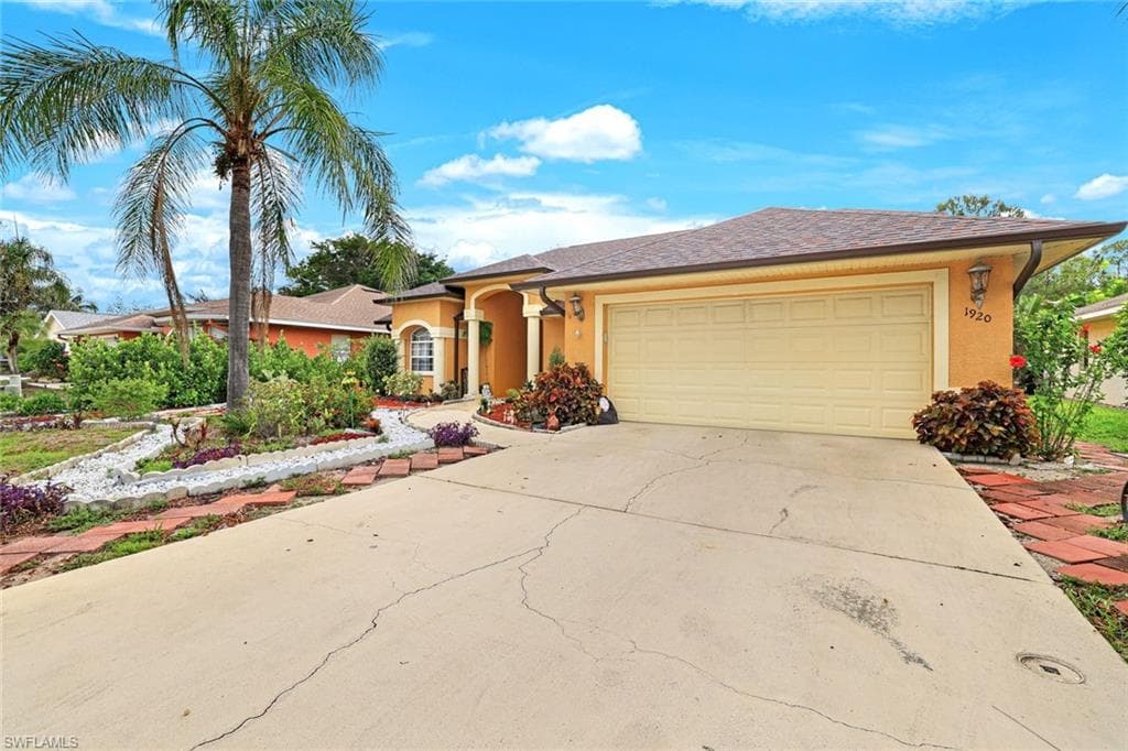 1920 Piccadilly Circus, Naples, FL 34112-3
