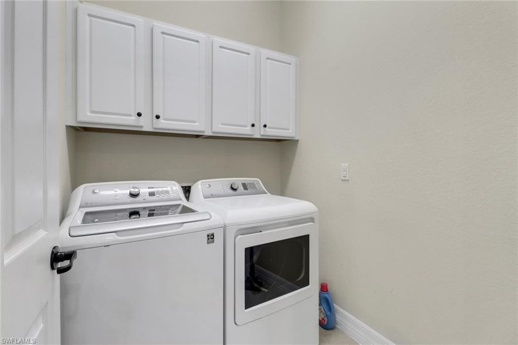28103 Kerry Ct, Bonita Springs, FL 34135-22