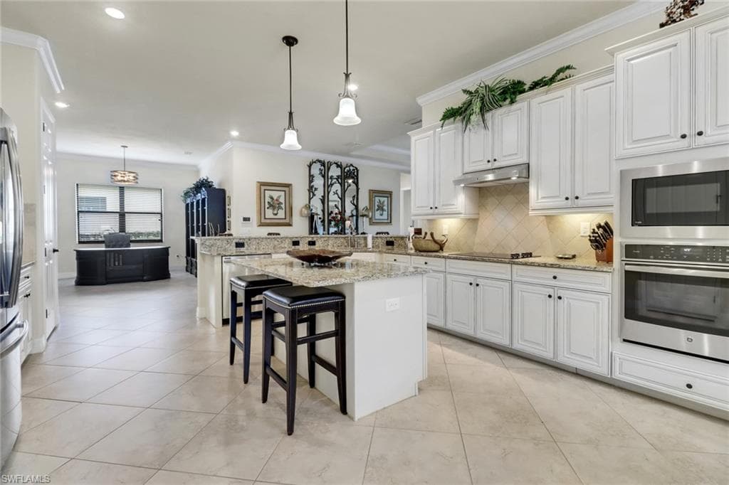 28103 Kerry Ct, Bonita Springs, FL 34135-8