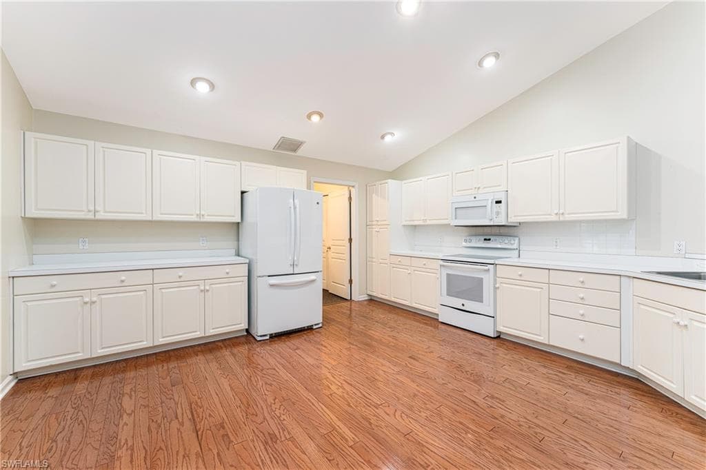 3988 Reflection Ct, Naples, FL 34109-16