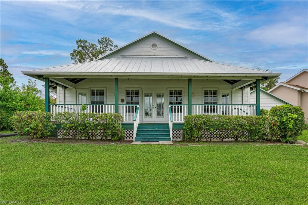 3988 Reflection Ct, Naples, FL 34109-36