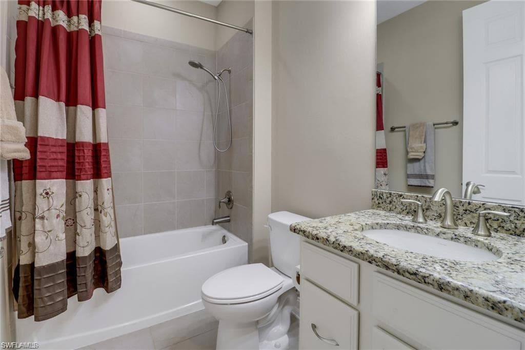 14594 Tropical Dr, Naples, FL 34114-14