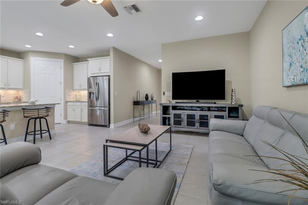 14594 Tropical Dr, Naples, FL 34114-16