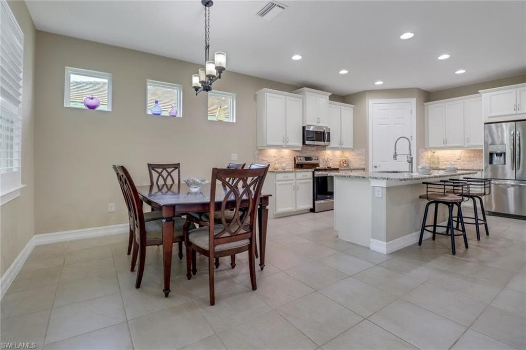 14594 Tropical Dr, Naples, FL 34114-17