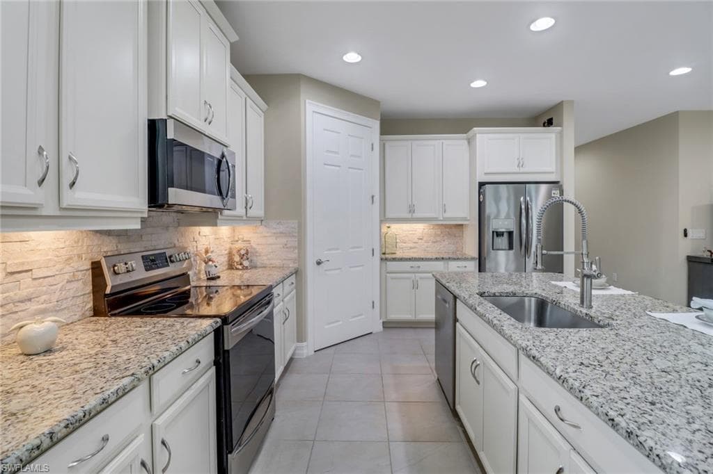 14594 Tropical Dr, Naples, FL 34114-19