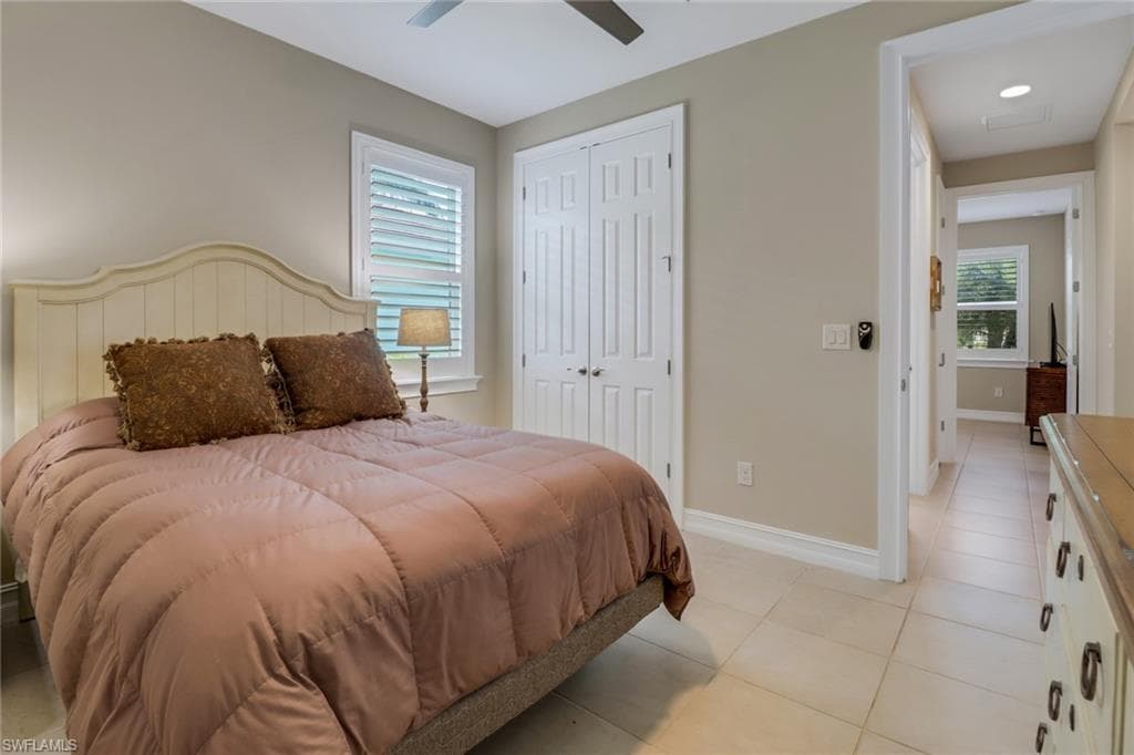 14594 Tropical Dr, Naples, FL 34114-21