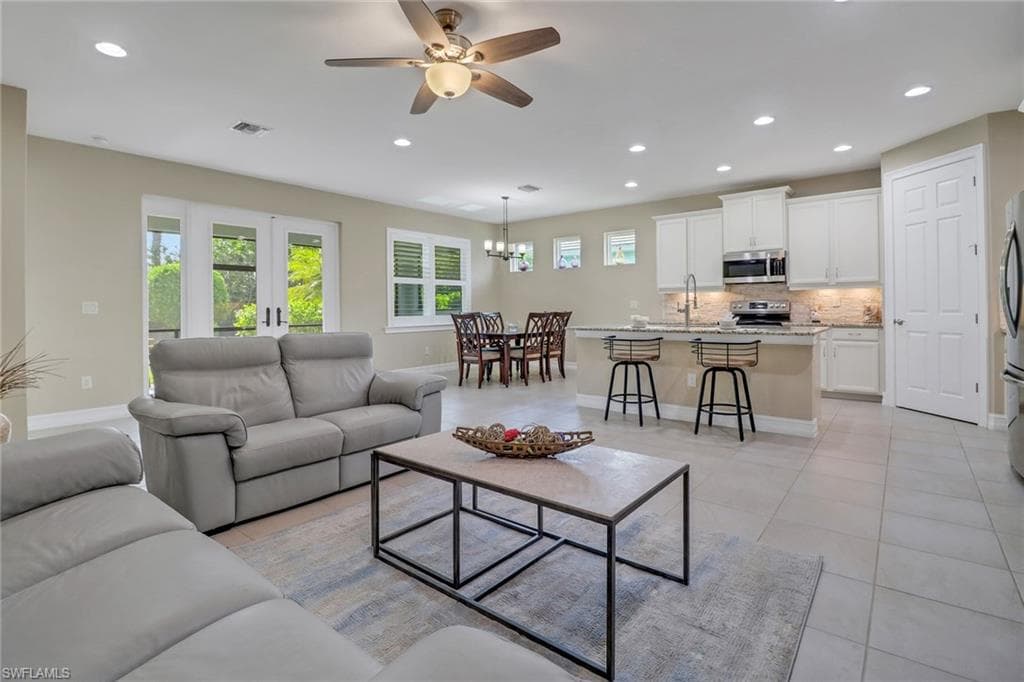 14594 Tropical Dr, Naples, FL 34114-4