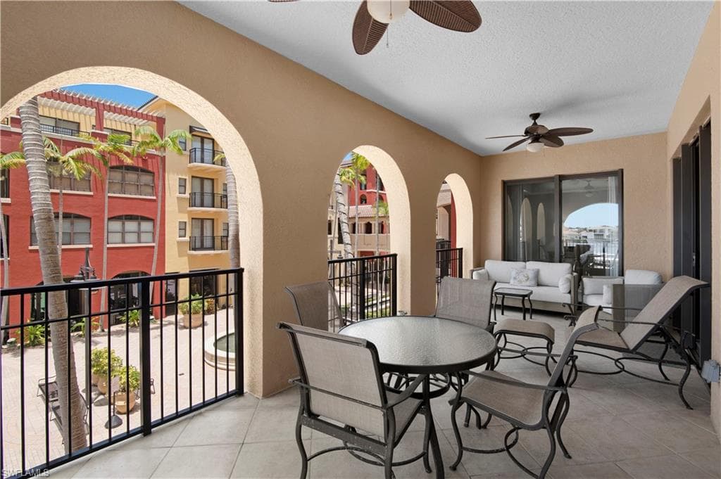 740 Collier Blvd 206, Marco Island, FL 34145-29