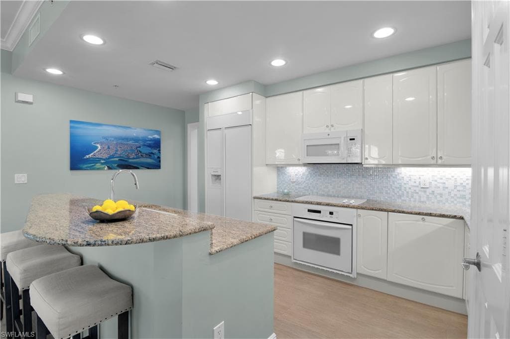 740 Collier Blvd 206, Marco Island, FL 34145-5