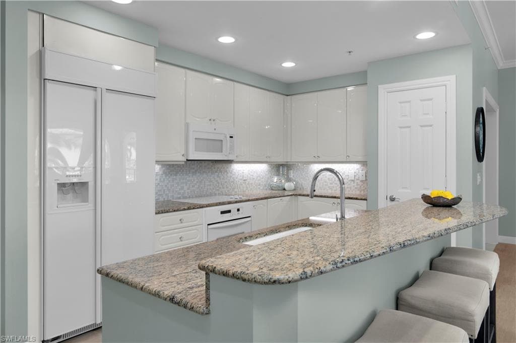 740 Collier Blvd 206, Marco Island, FL 34145-8