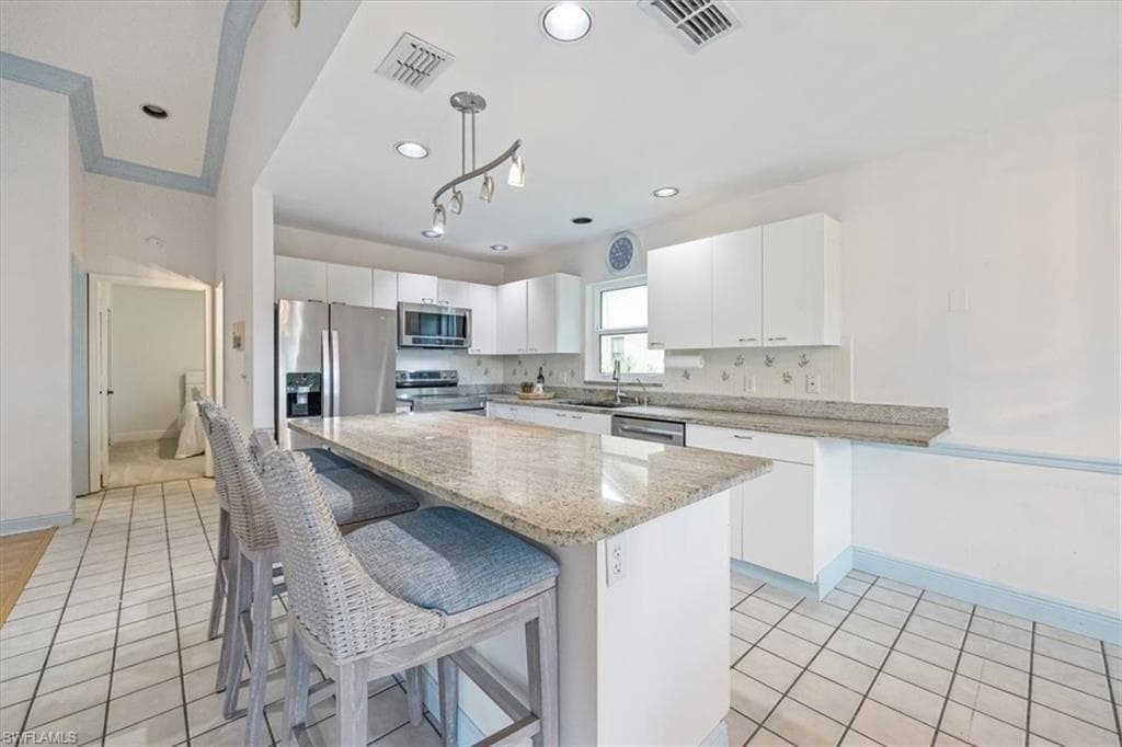 4151 Royal Wood Blvd, Naples, FL 34112-11